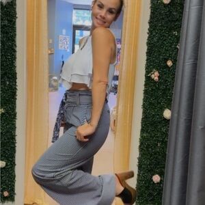 Meet your Posher, Loria